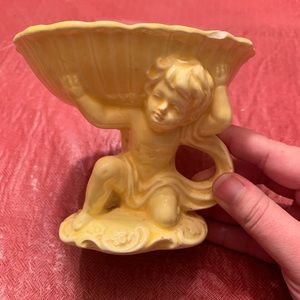 Cherub soap dish